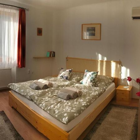 Orsi House Appartement Szombathely Buitenkant foto