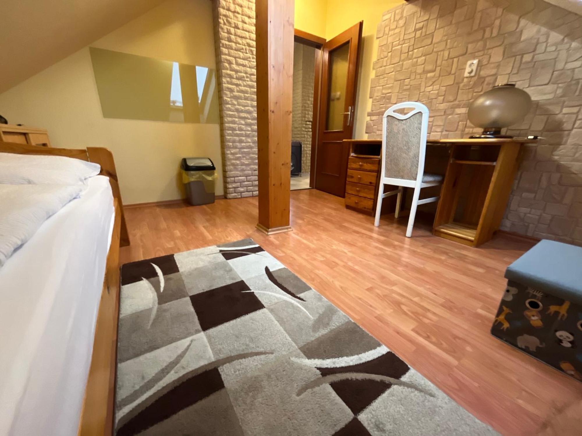 Orsi House Appartement Szombathely Buitenkant foto